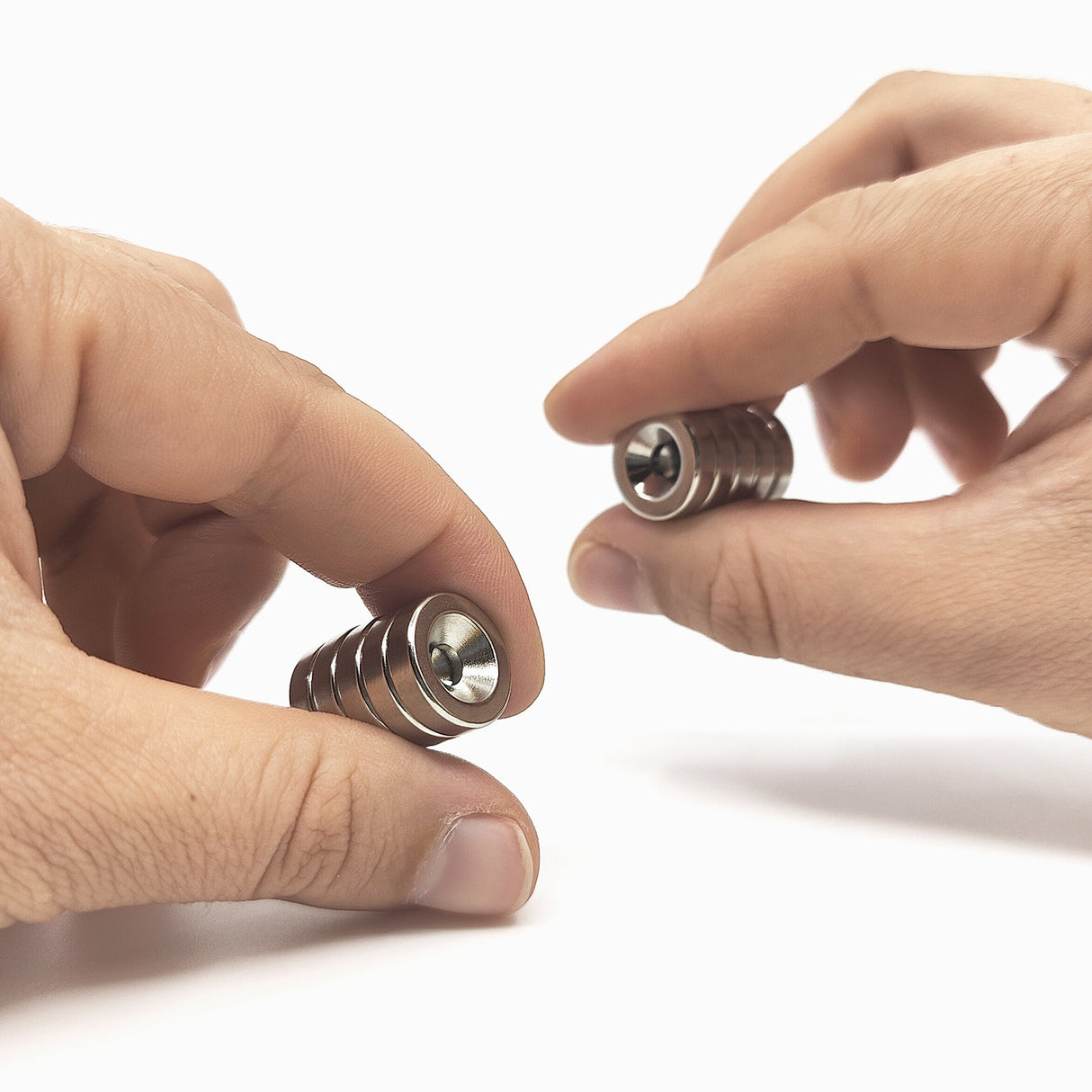 Undersænket powermagnet, Ring 15x4 mm. (N + S) 10-pak