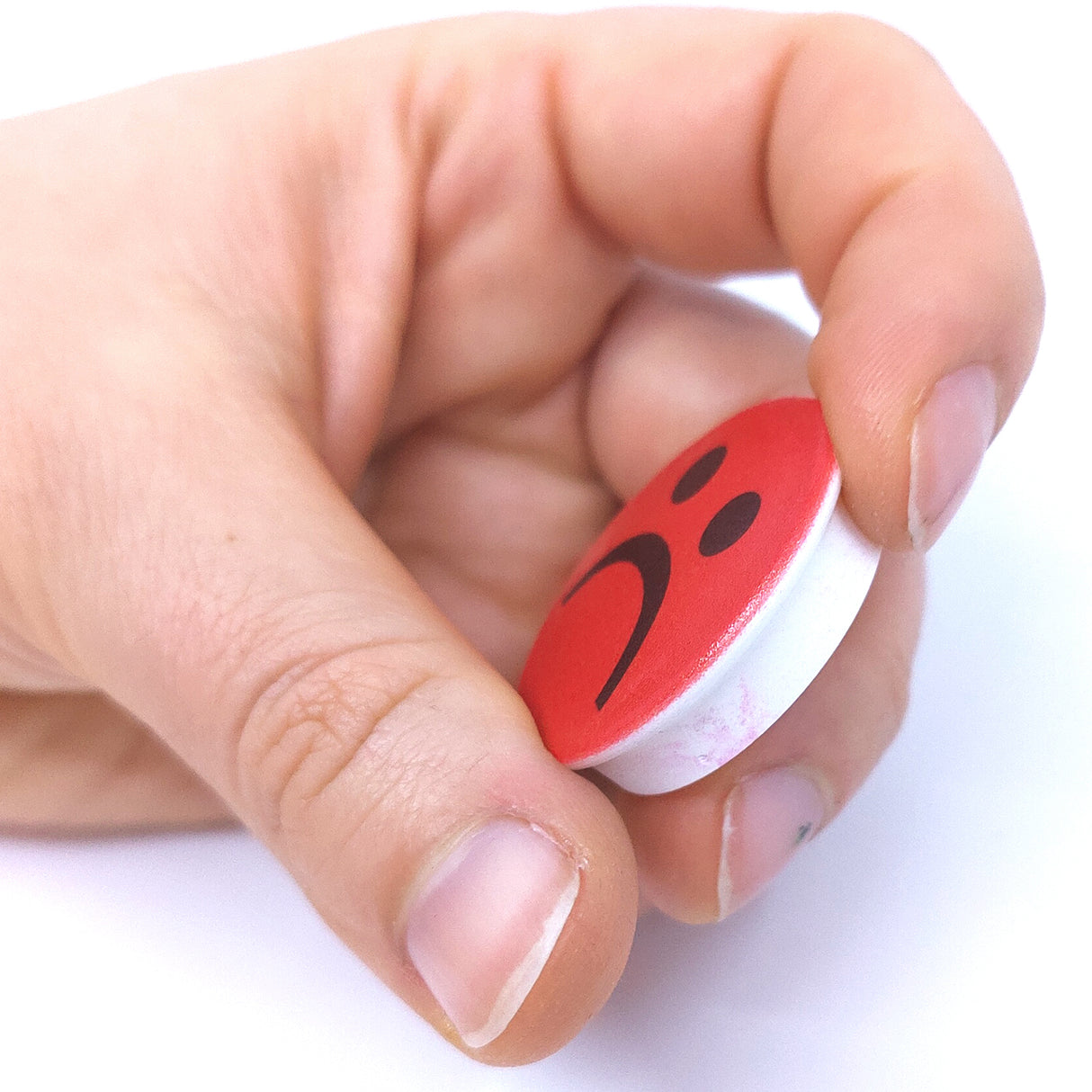 Smiley Magnet rød, Sur - Kraftig magnet