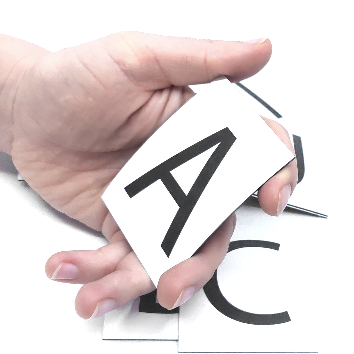 Magnetiske bogstaver A-Å, str. 6x8 cm. (31 stk.)