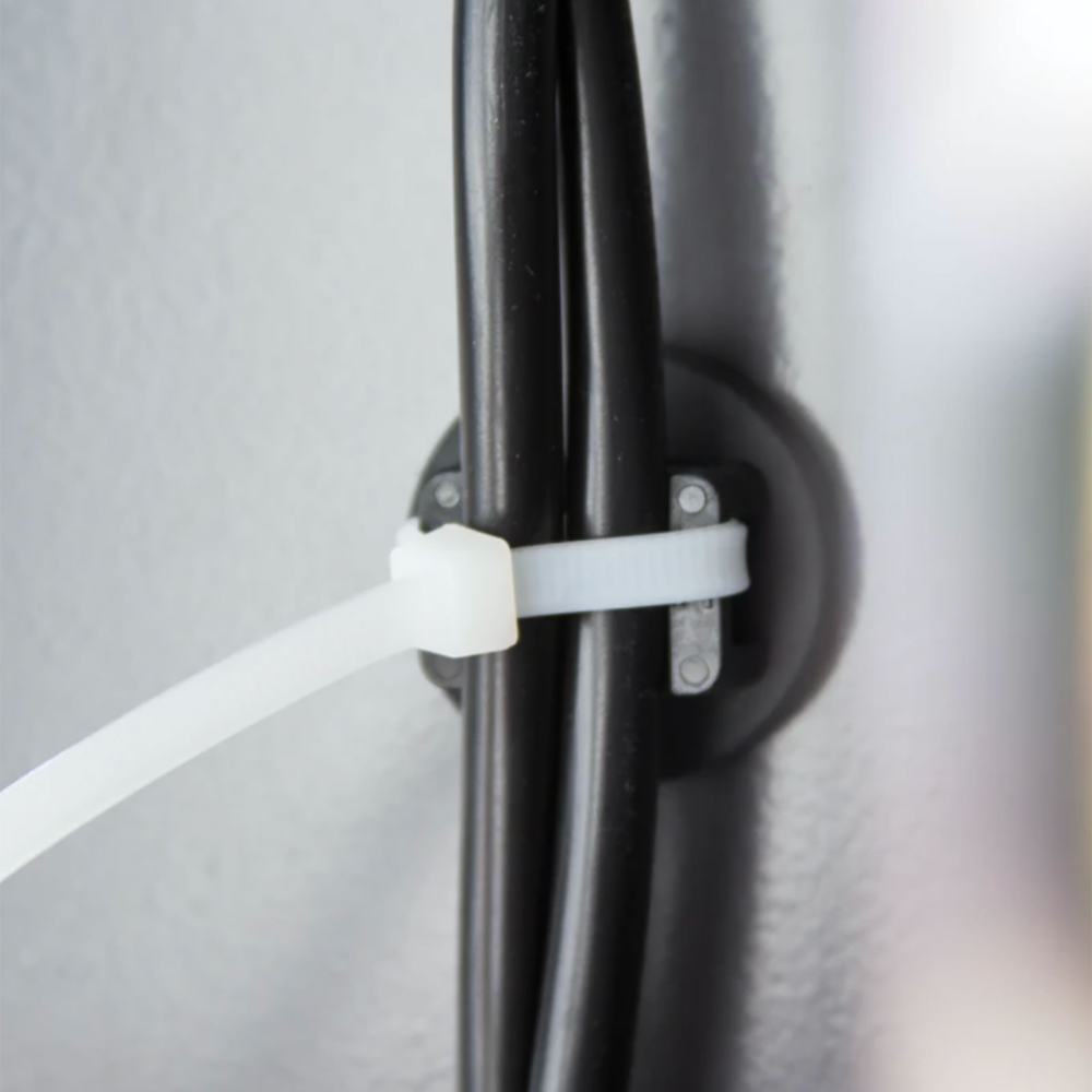 Gummimagnet Ø31 mm. som kabelholder