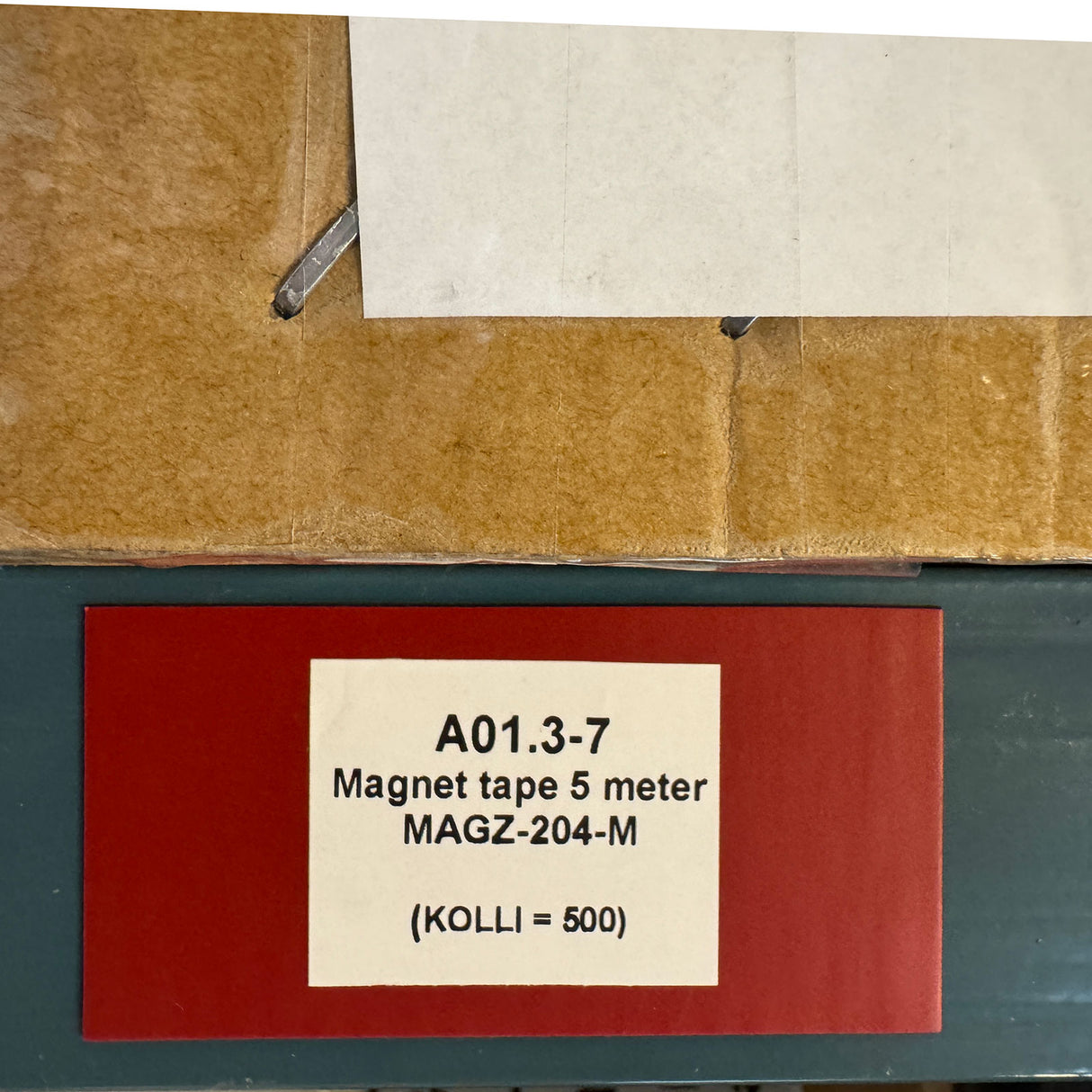 Hyldeforkant rød, magnetisk 8x4 cm.