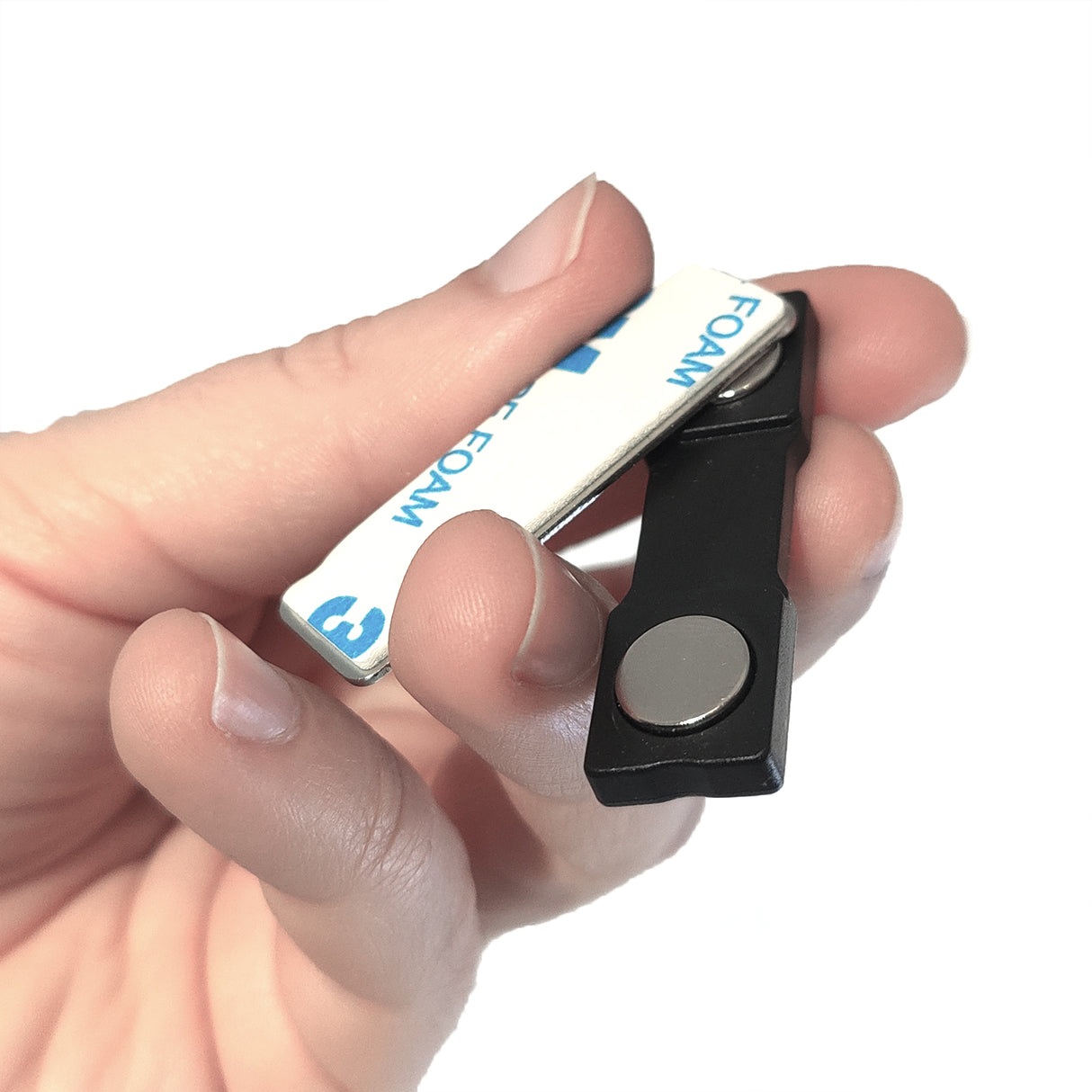 Magnetisk navneskilt m/plast 4,5 cm.