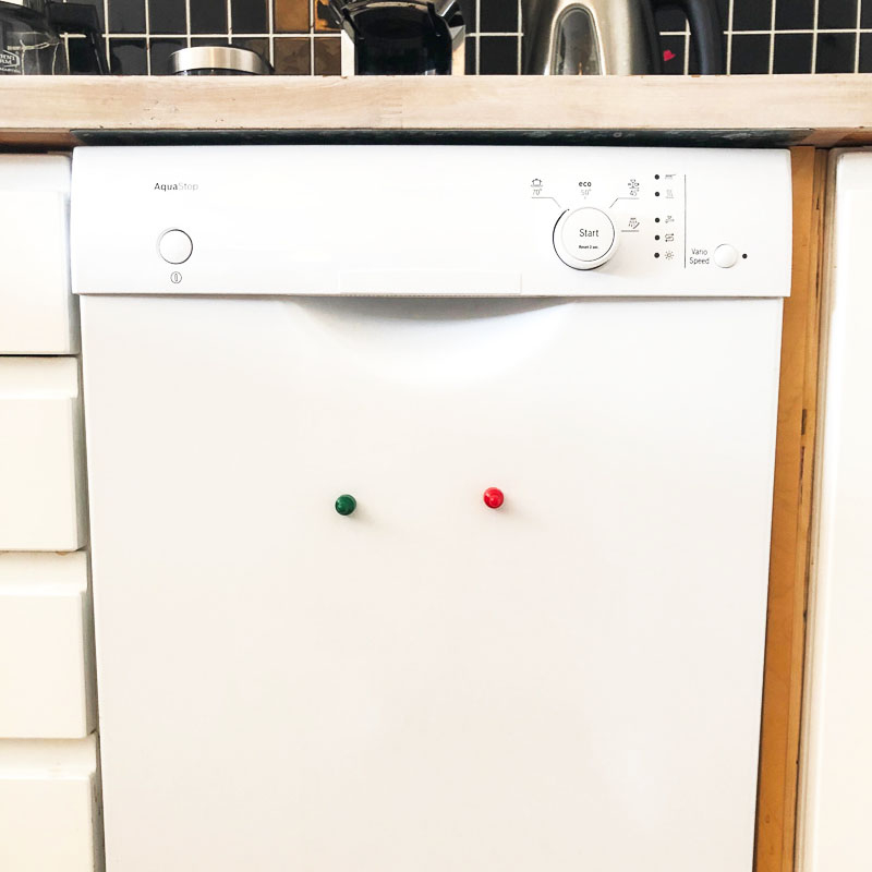 Billede af Opvaskemaskine sæt (rød & grøn kraftig magnet LUDO)