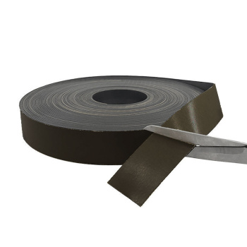 Magnetbånd gråt 40 mm. x 1 mm. i tykkelse - styrke ca. 100 gram/cm2