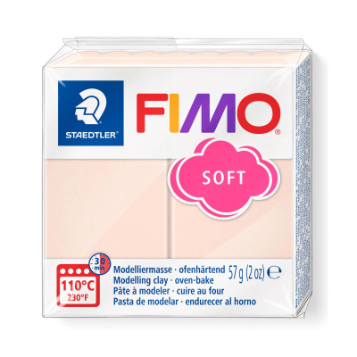 Lyserød Fimo Soft - nuance sart rosa, som er god til at lave ansigter med eller små detaljer, der skal være nedtonet på f.eks. blomster. Pakke med 57 gram.