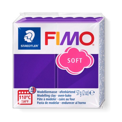 Mørkelilla Fimo Soft er en gennemfarvet hobbyler til modellering af figurer, der kan bages hårde i ovnen ved 110 grader i ca. 30 minutter.