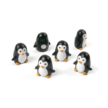 Pakke med 6 pingvin magneter med en stærk magnet på bagsiden. Pingvinderne er håndmalet i sort, hvid og orange, og de gør dit køleskab mere sjovt at se på, samtidig med at de fungerer som stærke magneter.