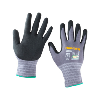 Brug handsker for en sikkerheds skyld, når du håndterer stærke magneter. Her kan du købe et par (eller flere) rigtig gode arbejdshandsker i str. Medium.