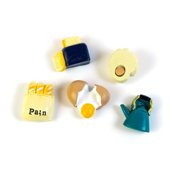 Skønne håndmalede magneter fra Trendform med morgenmadstema, model PETIT DÉJEUNER