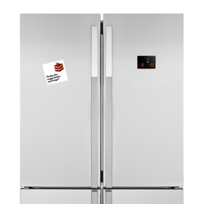 Gør dit køleskab mere personligt med en kage magnet 8x8 cm.