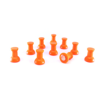 Små stærke magneter i orange plast med stærk neodymmagnet i bunden. Sælges i 10-pak med store mængderabatter online til alle.