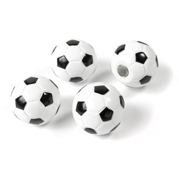 4 runde fodboldmagneter fra Trendform med en lille neodymmagnet i bunden. Hvide fodbolde med sorte felter - ligner minifodbolde. Lavet af plast og er gode til taktiktavler og køleskab eller metaltavle.