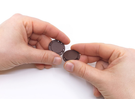 Sy-i-magnet knap rund Ø26 mm., brun